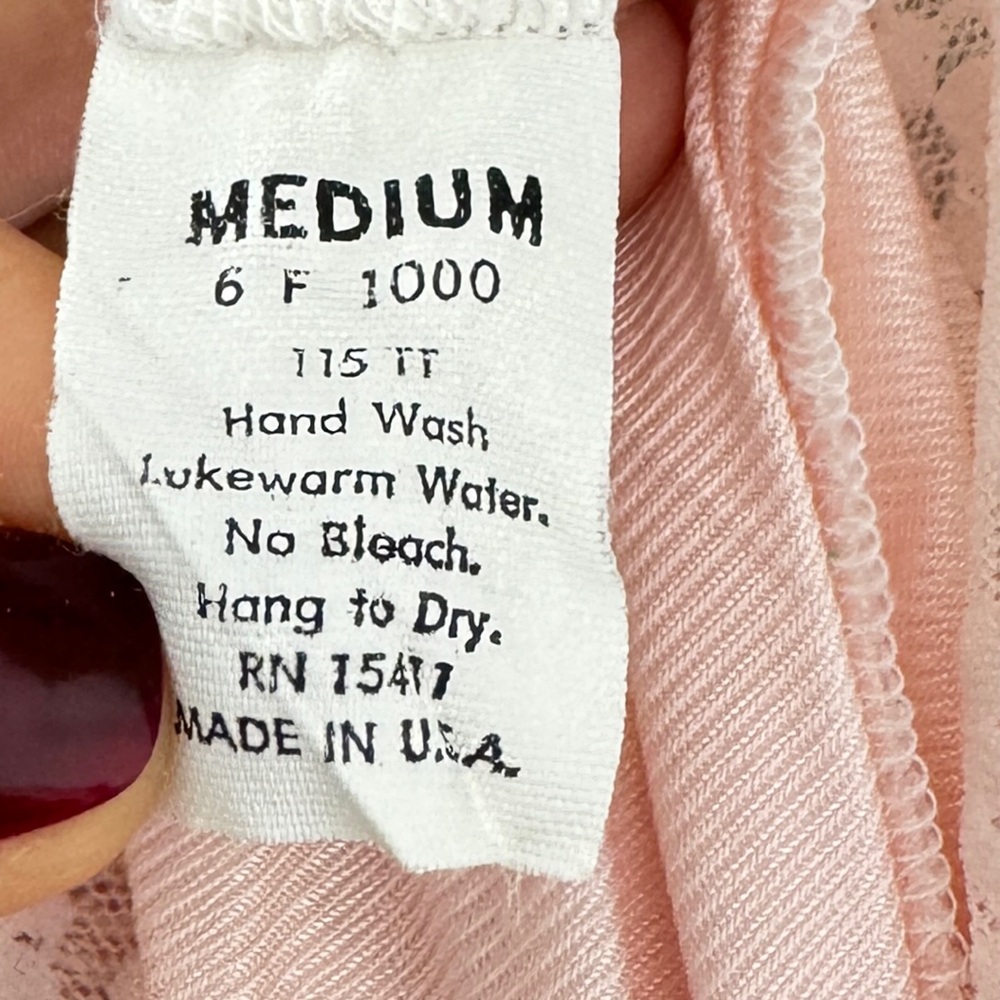 Frederick's of Hollywood Vintage Pale Pink Nylon Lace Nightgown Slip Dress - Picture 13 of 15